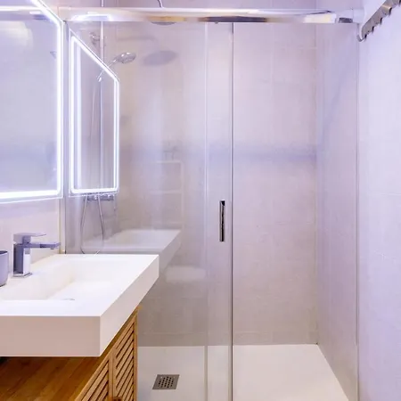 Charming 2 Bedroom Triana Bridge By Ocityzen * Seville